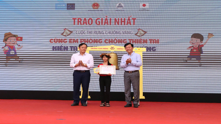 Em Ngô Thị Yến Như đạt giải nhất cuộc thi Rung chuông vàng. Em Ngô Thị Yến Như đạt giải nhất cuộc thi Rung chuông vàng.