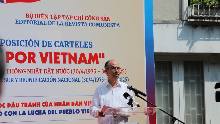 Đại sứ đặc mệnh toàn quyền nước Cộng hòa Cuba tại Việt Nam Rogelio Polanco Fuentes phát biểu. (Ảnh: Chi Mai)