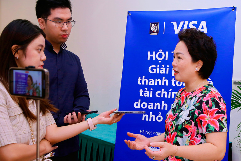 Bà Đặng Tuyết Dung, Giám đốc Visa tại Việt Nam và Lào khẳng định Visa sẵn sàng hỗ trợ các doanh nghiệp nhỏ và vừa trong quá trình tiếp cận vốn.