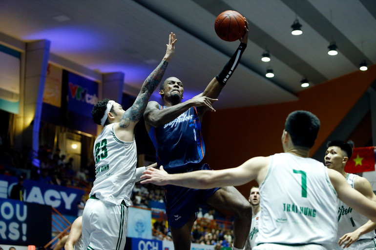 Hassan Thomas thi đấu bùng nổ. (Ảnh: VBA)