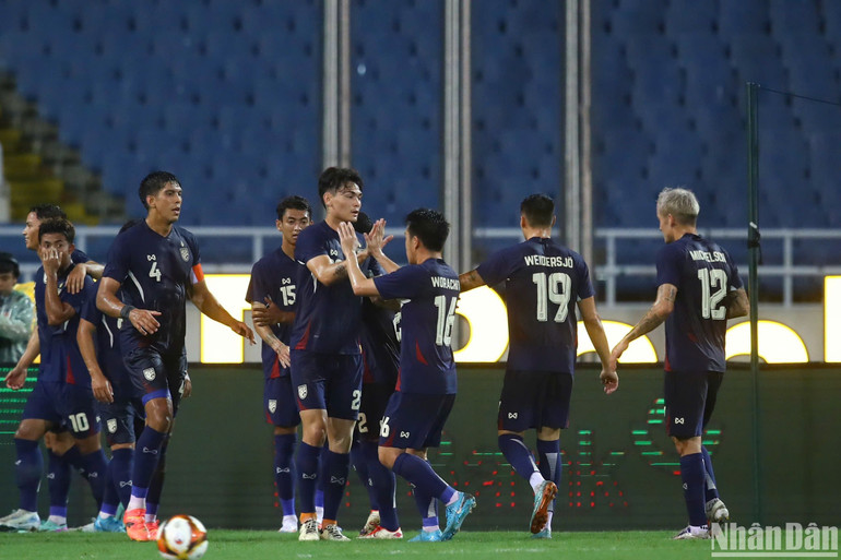 Đội tuyển Thái Lan tìm được bàn gỡ hòa quan trọng. (Ảnh: SƠN TÙNG)