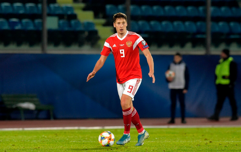 Kuzyayev là ngôi sao được chú ý của đội tuyển Nga. (Ảnh: Getty)