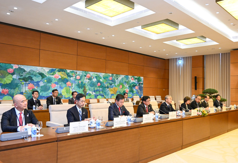 Các lãnh đạo, đại biểu Liên đoàn các tổ chức kinh tế Nhật Bản.