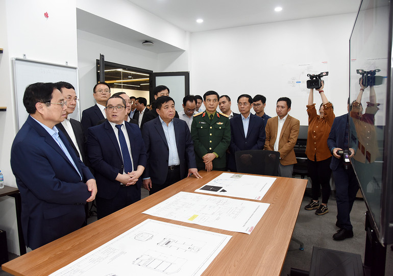 [Ảnh] Thủ tướng Phạm Minh Chính thăm Trung tâm Đổi mới sáng tạo Quốc gia ảnh 2