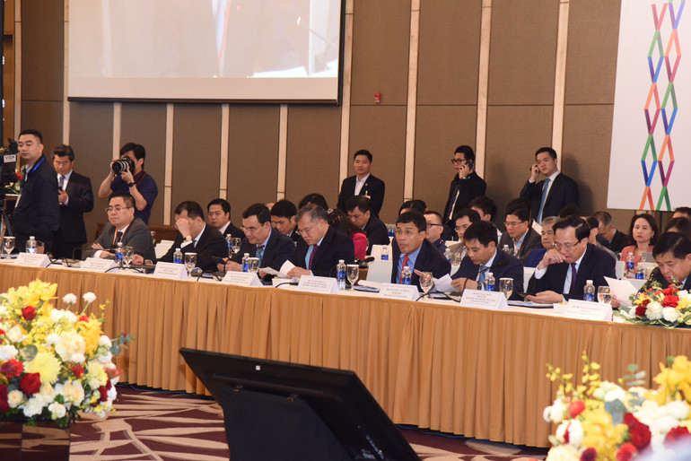 Đại diện lãnh đạo các Bộ, ngành của Chính phủ Việt Nam tham dự diễn đàn. Đại diện lãnh đạo các Bộ, ngành của Chính phủ Việt Nam tham dự diễn đàn.