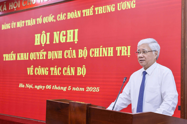 Đồng chí Đỗ Văn Chiến phát biểu ý kiến tại Hội nghị.