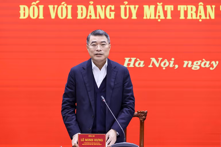 Đồng chí Lê Minh Hưng phát biểu ý kiến tại Hội nghị.