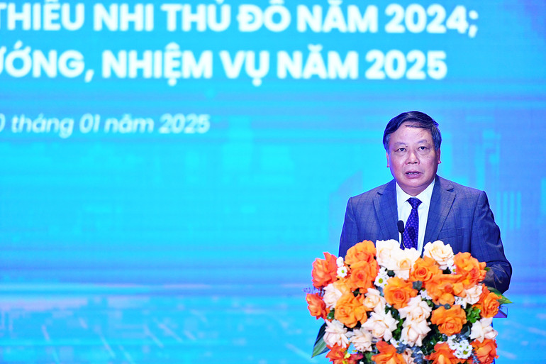 Phó Bí thư Thường trực Thành ủy Hà Nội Nguyễn Văn Phong phát biểu ý kiến tại Chương trình.