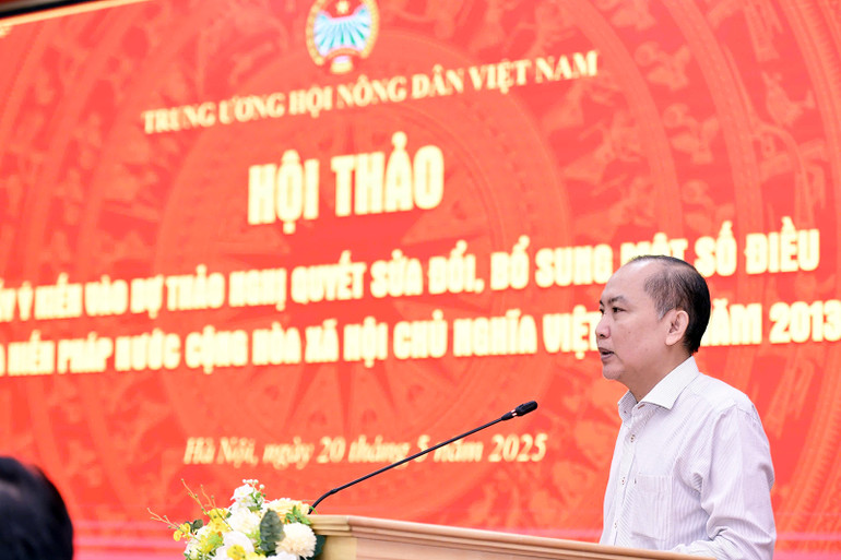 Đồng chí Phan Như Nguyện phát biểu khai mạc hội thảo.