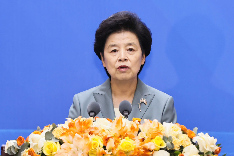 Đồng chí Hàm Huy phát biểu khai mạc Chương trình. (Ảnh: Ủy ban Trung ương Mặt trận Tổ quốc Việt Nam cung cấp)