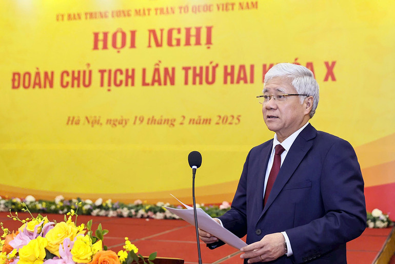 Đồng chí Đỗ Văn Chiến phát biểu khai mạc Hội nghị.