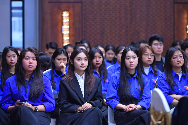 Đông đảo hội viên, sinh viên tham gia Hội nghị.