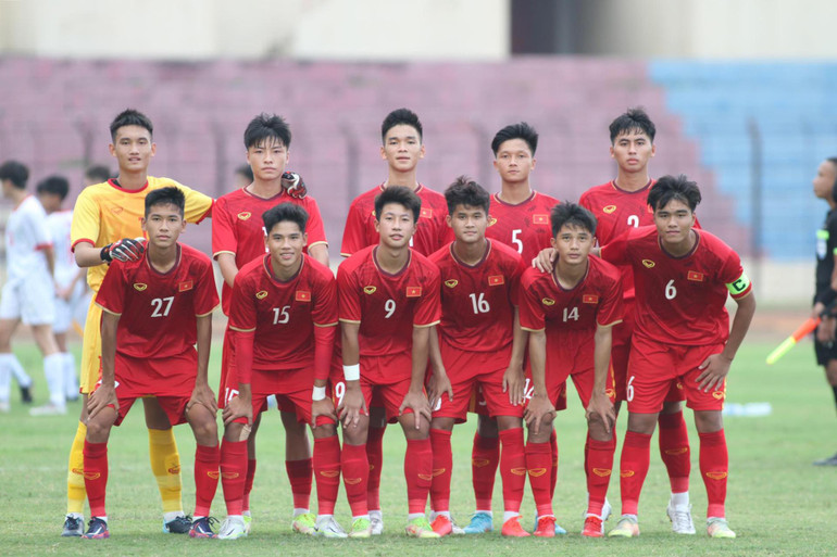 Đội hình ra sân của U16 Việt Nam. (Ảnh: VFF)