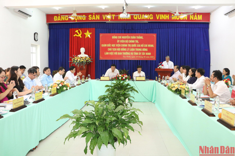 Toàn cảnh buổi làm việc của Đoàn công tác của Học viện Chính trị quốc gia Hồ Chí Minh với Ban Thường vụ Tỉnh ủy Tây Ninh.