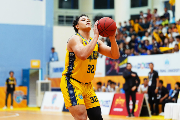 Dominique Tham tiếp tục là trụ cột của Nha Trang Dolphins.