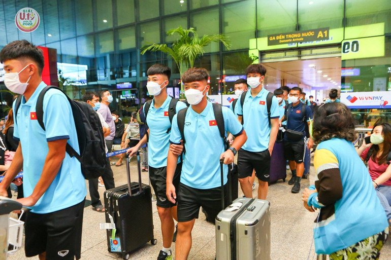 U20 Việt Nam di chuyển vào Bình Dương để tham dự Giải U19 quốc tế. (Ảnh: VFF)
