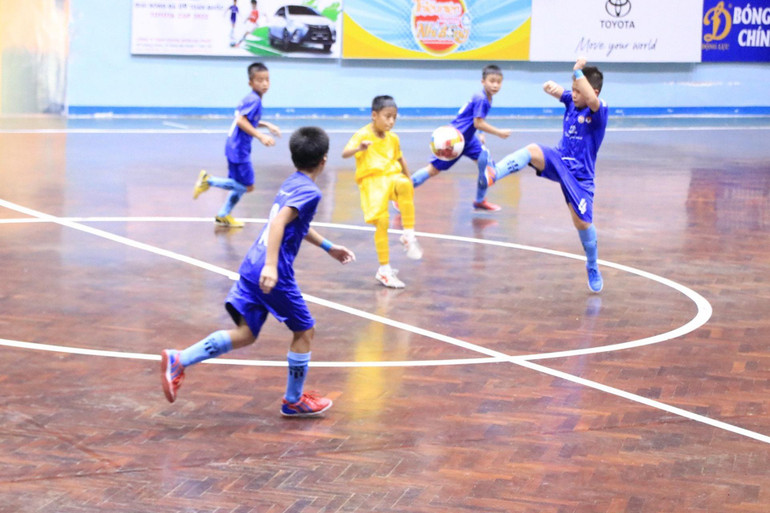 Trận chung kết diễn ra khá một chiều trước sức mạnh áp đảo của U9 Sông Lam Nghệ An.