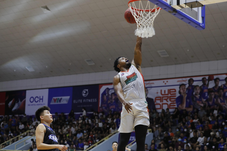 Tay ném chủ lực Edward Horton của &quot;Rồng sông Hàn&quot;.