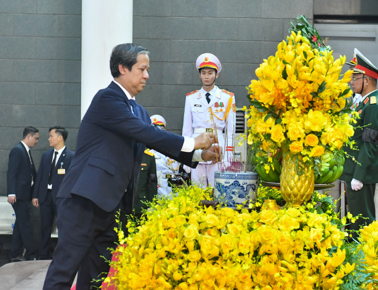 Toàn cảnh Lễ viếng Tổng Bí thư Nguyễn Phú Trọng: Trang nghiêm và xúc động ảnh 211