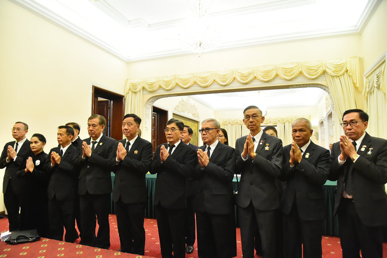 Đoàn Kiều bào Việt Nam tại các nước đến viếng Tổng Bí thư Nguyễn Phú Trọng tại Nhà khách Chính phủ.