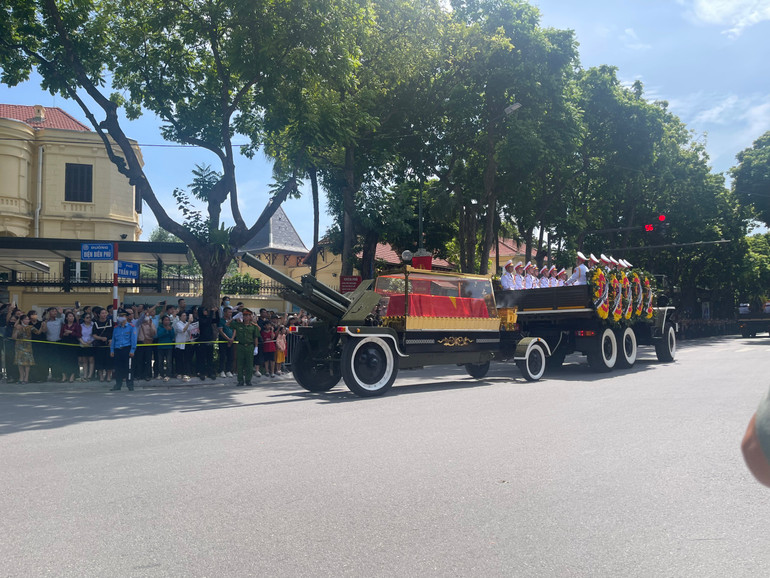 Toàn cảnh Lễ truy điệu và Lễ an táng Tổng Bí thư Nguyễn Phú Trọng ảnh 68 Toàn cảnh Lễ truy điệu và Lễ an táng Tổng Bí thư Nguyễn Phú Trọng ảnh 68
