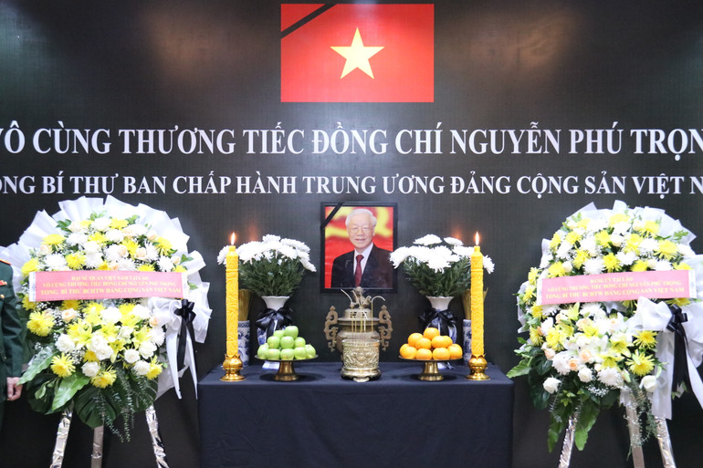 Lễ viếng Tổng Bí thư Nguyễn Phú Trọng tại Đại sứ quán Việt Nam tại Lào.
