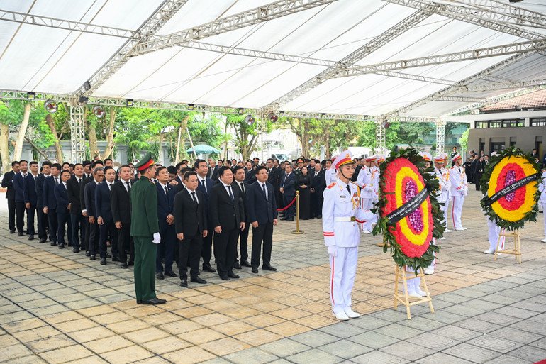 Toàn cảnh Lễ viếng Tổng Bí thư Nguyễn Phú Trọng: Trang nghiêm và xúc động ảnh 247