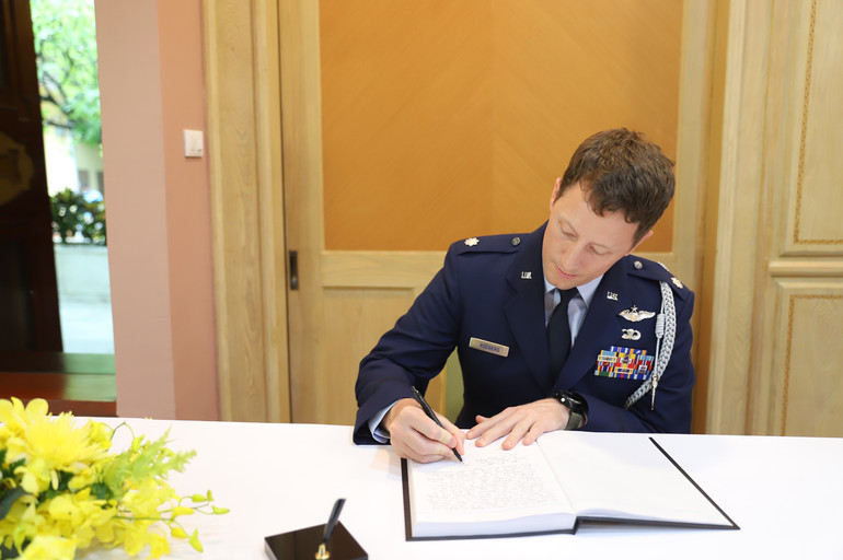 Toàn cảnh Lễ viếng Tổng Bí thư Nguyễn Phú Trọng: Trang nghiêm và xúc động ảnh 192