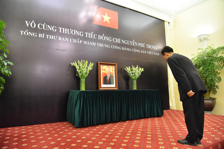 Toàn cảnh Lễ viếng Tổng Bí thư Nguyễn Phú Trọng: Trang nghiêm và xúc động ảnh 179