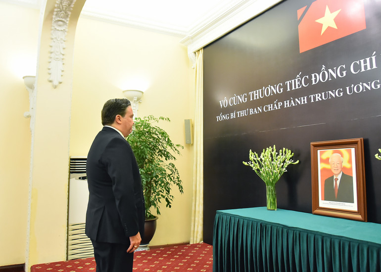 Toàn cảnh Lễ viếng Tổng Bí thư Nguyễn Phú Trọng: Trang nghiêm và xúc động ảnh 181