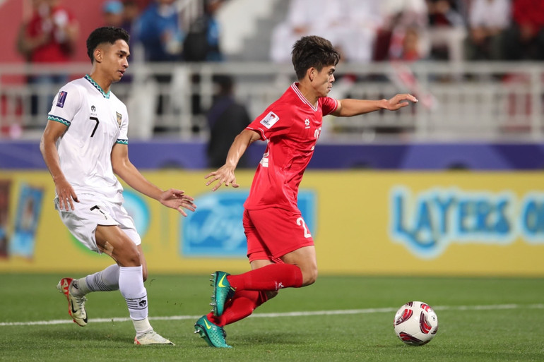 Khuất Văn Khang tạo điểm nhấn ở hàng công tuyển Việt Nam. (Ảnh: WS)