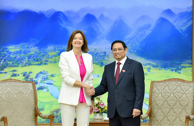 Thủ tướng Phạm Minh Chính và Phó Thủ tướng, Bộ trưởng Ngoại giao và Các vấn đề châu Âu Cộng hòa Slovenia Tanja Fajon.