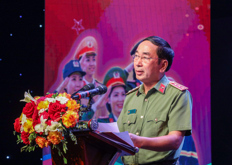 Thứ trưởng Trần Quốc Tỏ phát biểu tại lễ tuyên dương.