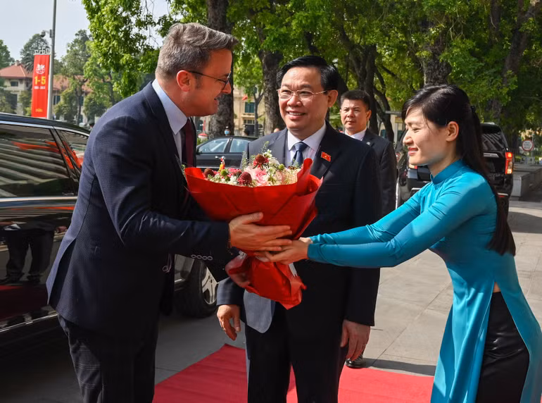 [Ảnh] Chủ tịch Quốc hội Vương Đình Huệ hội kiến Thủ tướng Đại Công quốc Luxembourg Xavier Bettel ảnh 2