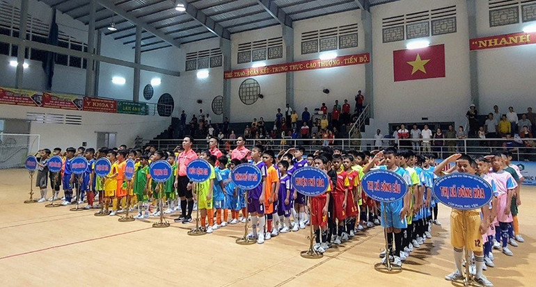 Lễ khai mạc Giải Bóng đá nhi đồng U10 tỉnh Phú Yên năm 2023.