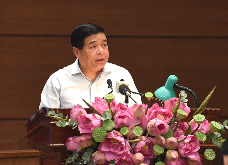 Bộ trưởng Kế hoạch và Đầu tư Nguyễn Chí Dũng phát biểu. (Ảnh: TRẦN HẢI)