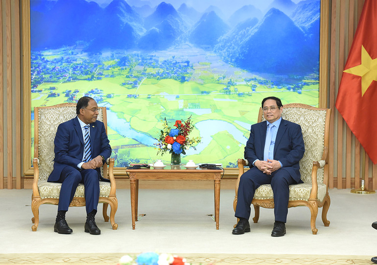 Thủ tướng Phạm Minh Chính và Bộ trưởng Ngoại giao Malaysia Zambry Abdul Kadir tại buổi tiếp. (Ảnh: TRẦN HẢI) Thủ tướng Phạm Minh Chính và Bộ trưởng Ngoại giao Malaysia Zambry Abdul Kadir tại buổi tiếp. (Ảnh: TRẦN HẢI)
