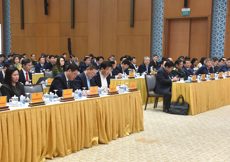 Đại diện lãnh đạo các Bộ, ban, ngành tham dự hội nghị. (Ảnh: TRẦN HẢI) Đại diện lãnh đạo các Bộ, ban, ngành tham dự hội nghị. (Ảnh: TRẦN HẢI)