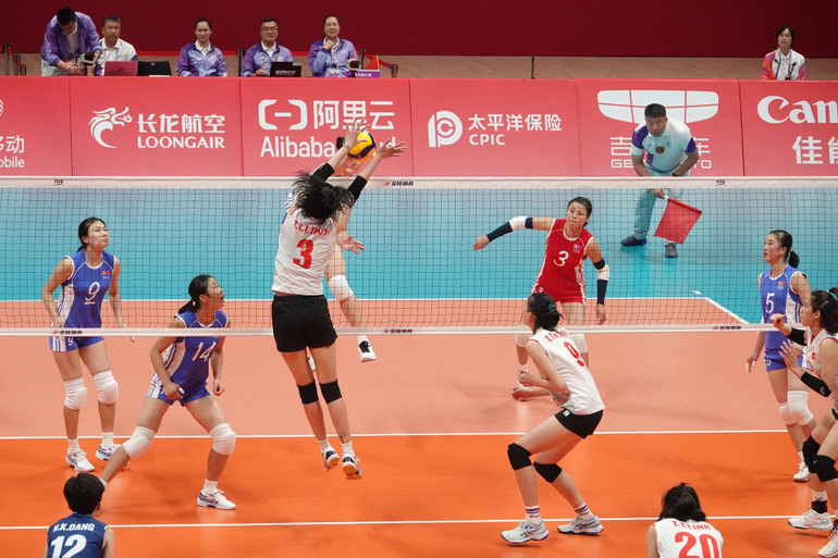 Việt Nam dẫn trước 2-0 sau 2 séc đầu tiên. (Ảnh: Nam Trung)