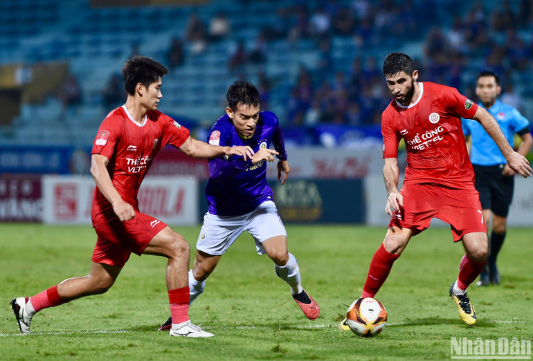 Tranh chấp quyết liệt. (Ảnh: TRẦN HẢI)