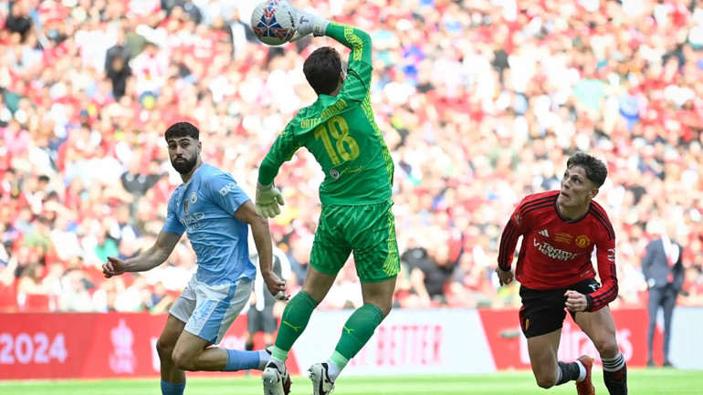 Gvardiol mắc sai lầm tai hại. (Ảnh: Goal)