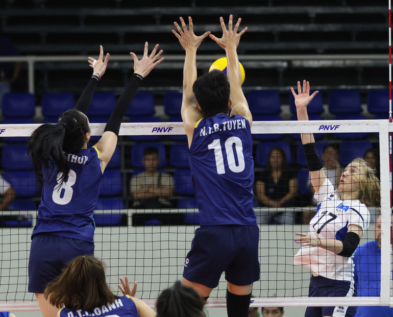 Bích Tuyền là ngôi sao sáng nhất của Đội tuyển Việt Nam ở trận đấu này. (Ảnh: AVC)