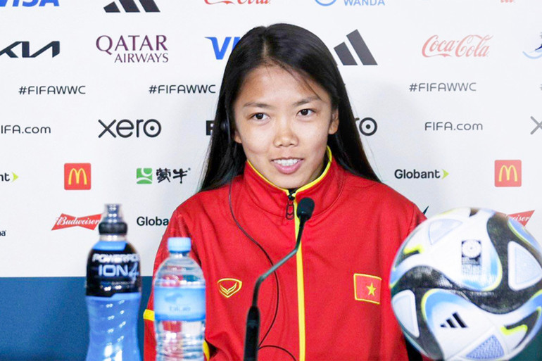 Đội trưởng Huỳnh Như tại buổi họp báo. (Ảnh: VFF)