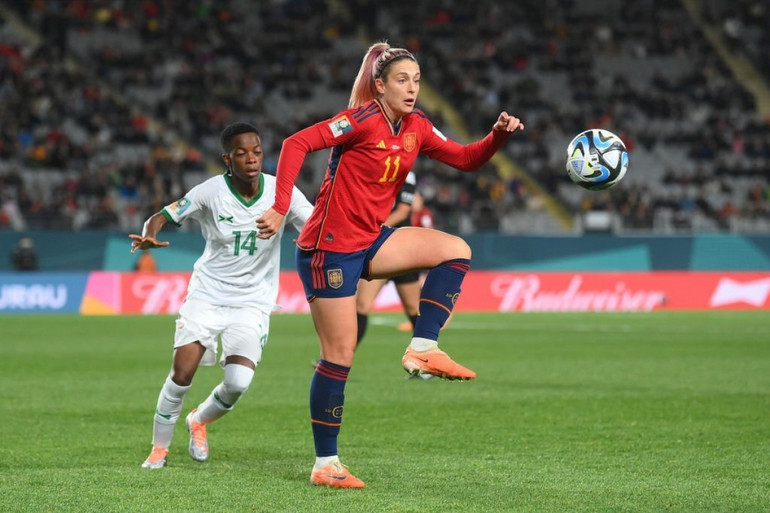 Quả bóng Vàng thế giới Alexia Putellas. (Ảnh: Getty)