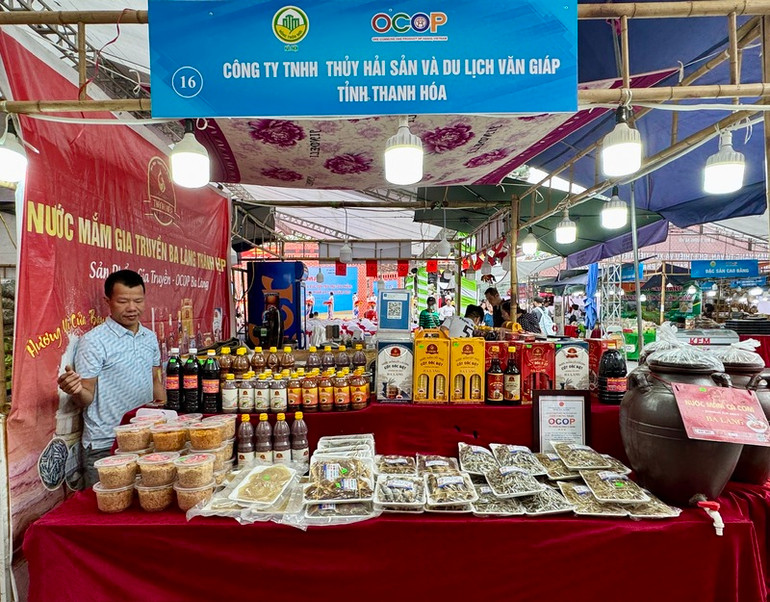 Tuần hàng có sự tham gia của các chủ thể tại nhiều tỉnh, thành phố. Tuần hàng có sự tham gia của các chủ thể tại nhiều tỉnh, thành phố.