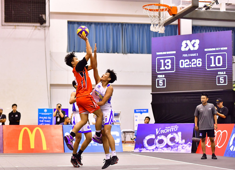 Thang Long Warriors (áo đỏ) chỉ giành được 1 chiến thắng sau 3 trận đấu. (Ảnh: VBA) Thang Long Warriors (áo đỏ) chỉ giành được 1 chiến thắng sau 3 trận đấu. (Ảnh: VBA)