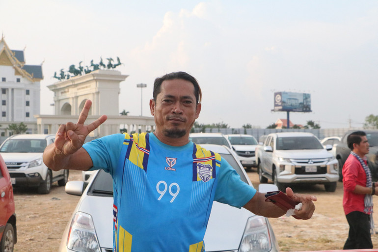 Một khán giả bản địa đoán đội U22 Việt Nam sẽ thắng với tỷ số khá đậm.