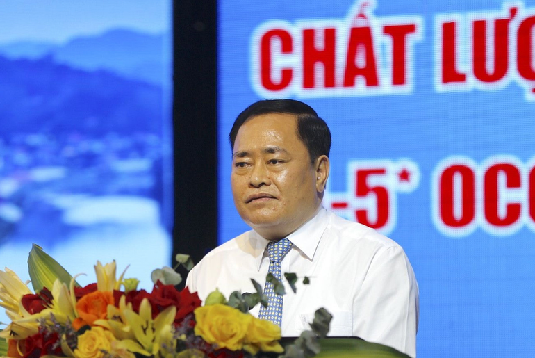 Chủ tịch Ủy ban nhân dân tỉnh Lạng Sơn Hồ Tiến Thiệu cam kết đẩy mạnh cải cách môi trường kinh doanh thu hút doanh nghiệp đến “làm tổ”. Chủ tịch Ủy ban nhân dân tỉnh Lạng Sơn Hồ Tiến Thiệu cam kết đẩy mạnh cải cách môi trường kinh doanh thu hút doanh nghiệp đến “làm tổ”.