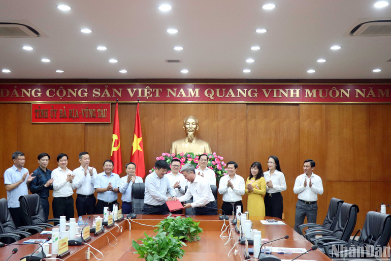 Ký kết Quy chế phối hợp công tác tuyên truyền giữa tỉnh Bà Rịa-Vũng Tàu và Báo Nhân Dân.