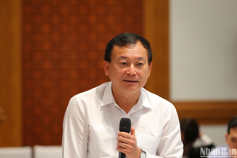 PGS, TS Nguyễn Quang Tuyến đánh giá thị trường bất động sản. PGS, TS Nguyễn Quang Tuyến đánh giá thị trường bất động sản.